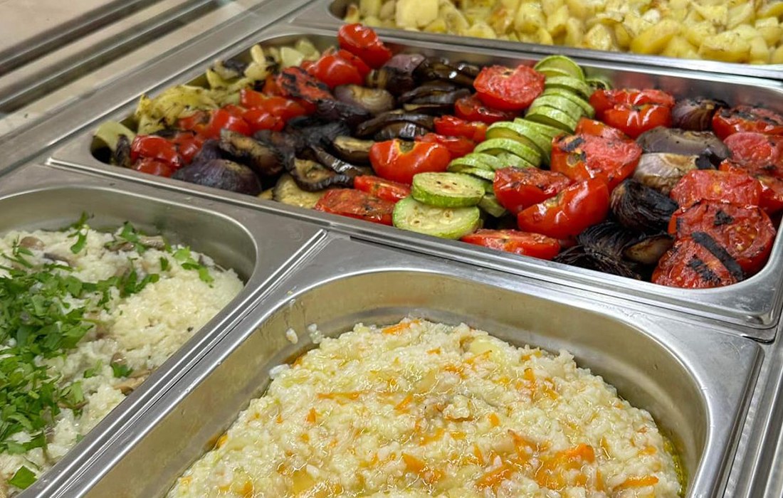 all inclusive light – legume la grătar la bufetul Perla Mării