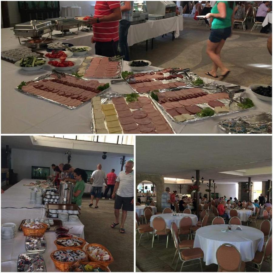 Bufetul restaurantului de la Hotel Felix