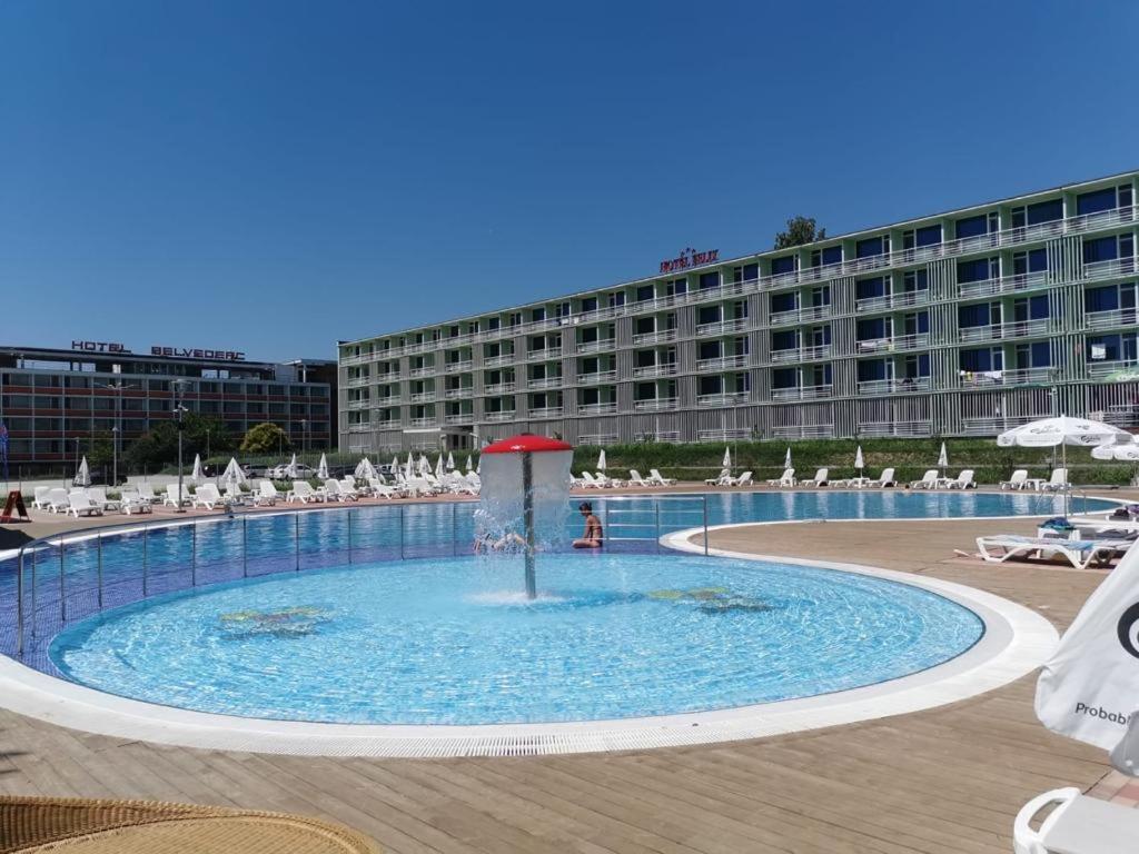 Piscina mare a Hotelului Felix